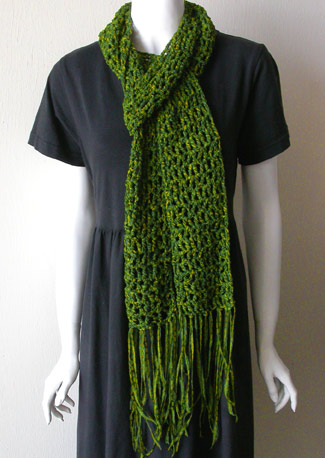 Easy crochet scarf pattern included in The Complete Idiot's Guide To 